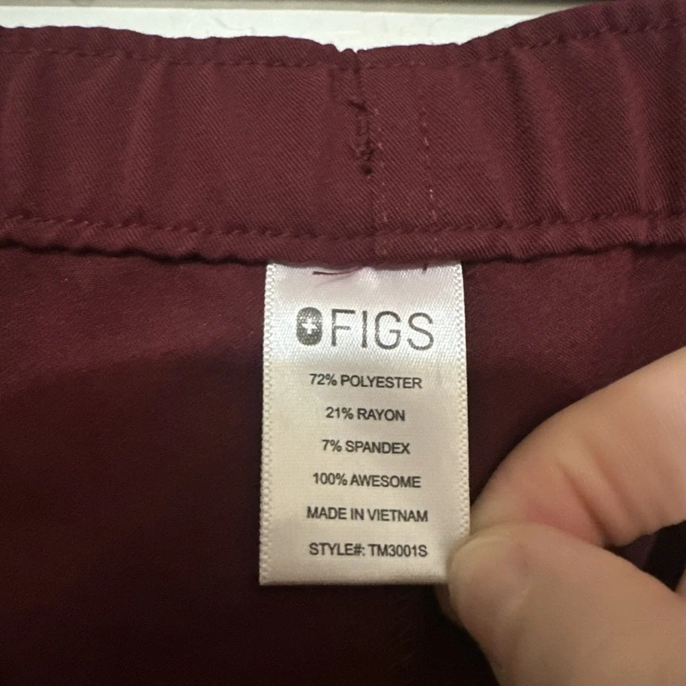 Figs Technical Collection Kade Wine Color Cargo‎ Scrub Womens Pants Sz M/S